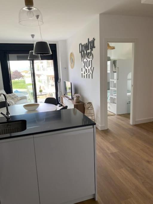 Precioso Apartamento Con Terraza Y Piscina En Portonovo-Sanxenxo Exterior foto